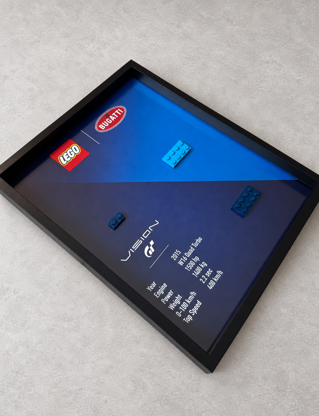 Cadre LEGO Bugatti Vision GT vide avec fixations, vue inclinée