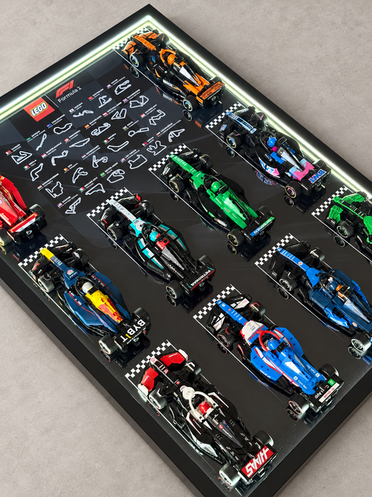 Cadre LED LEGO F1 Speed Champions, variante Noir, vue inclinée éclairée