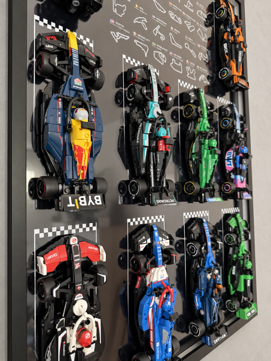 Grand cadre LEGO F1 noir, vue de détail