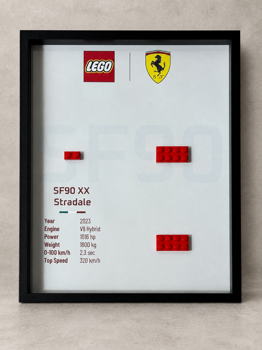 Cadre Ferrari SF90 XX Stradale avec fixations LEGO, vue de face